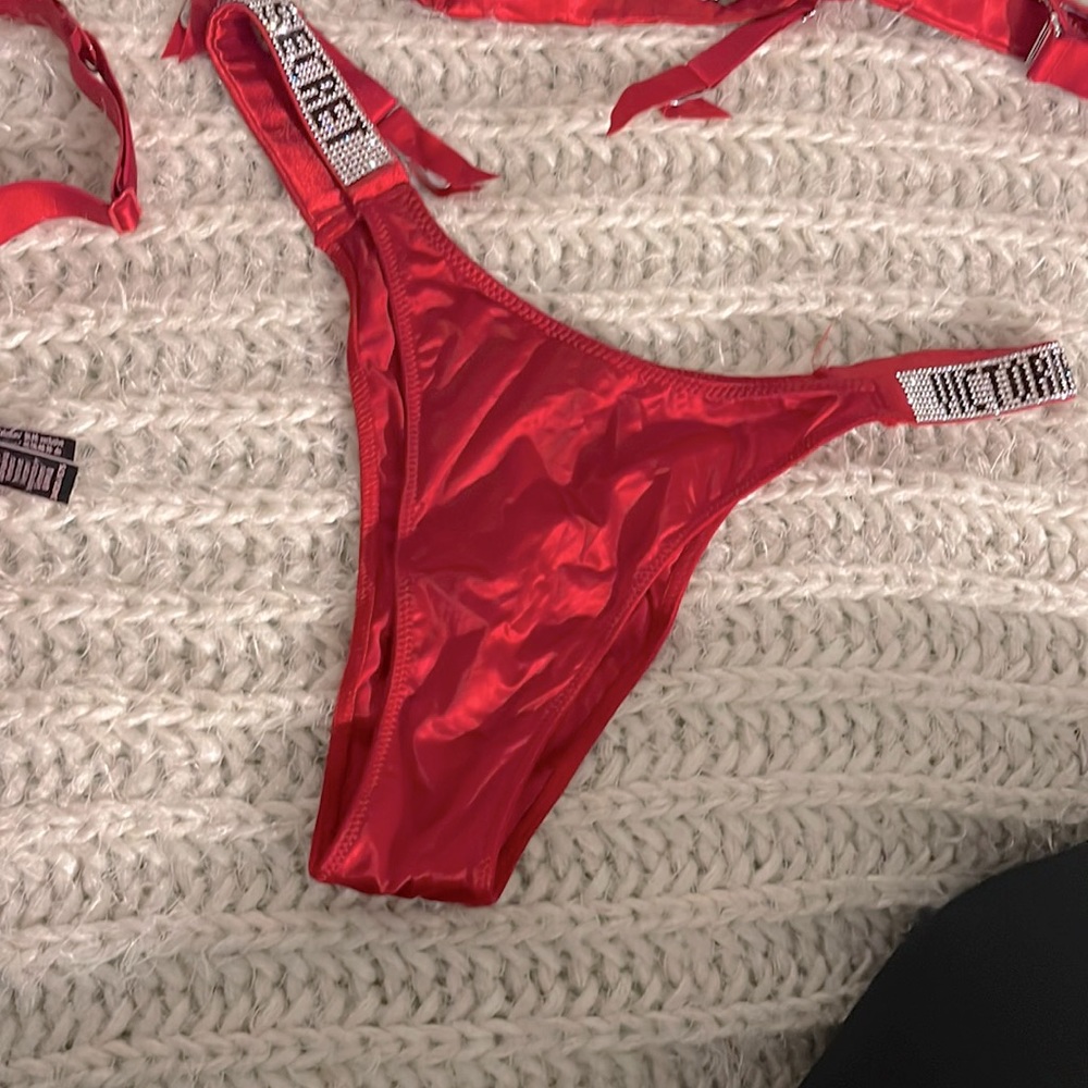 VS shine strap panties